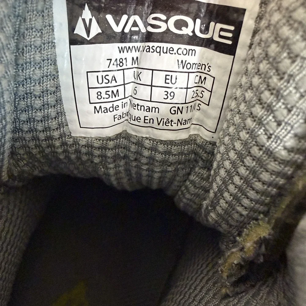 Vasque 7481 Breeze 2.0 Gray Mid Hiking Trail Boot Women's ‎ 8.5 M Outdoor Vibram